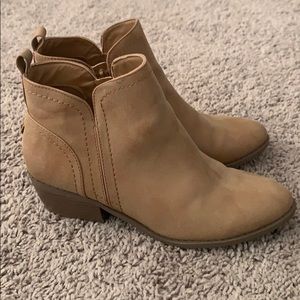 Camel Guess Booties 7.5